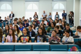 Mladi za mlade: održana prva "Spark" konferencija - u fokusu liderstvo, preduzetništvo i veštačka inteligencija