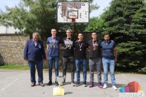 Basketaši Ekonomske škole šampioni Srbije i učesnici Svetskog prvenstva za srednjoškolce