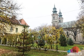 Saopštenje za javnost Subotičke biskupije povodom teškog zdravstvenog stanja biskupa Večerina