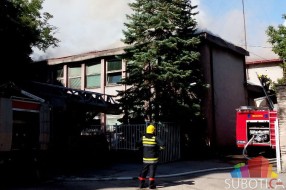 Požar u bivšoj zgradi Radio Subotice