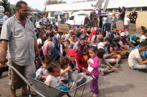 Miran protest izbeglica na Horgošu 2, zatvoreni Horgoš 1 i Bački Vinogradi