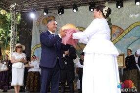 Proslava 114. "Dužijance" - predat hleb od novog žita, večeras Bandašicino kolo