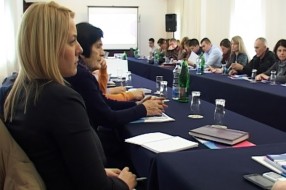 U postupku su nadležni izvršitelji po sedištu