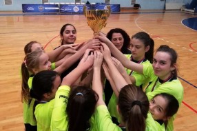 Učenice iz "Zmaja" treće na republičkom takmičenju u futsalu