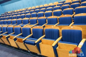 "Pepeljuga u zemlji čuda" - predstava Amaterskog pozorišta iz Gračanice