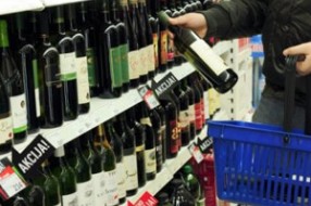 Uhapšeno 9 osoba zbog proizvodnje i prodaje alkohola