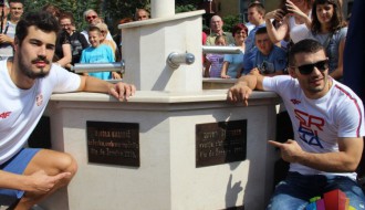 Štefanek i Kalinić na Olimpijskoj česmi