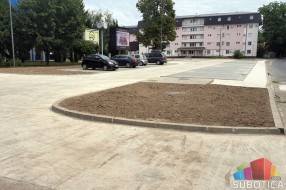 Uređen parking prostor ispred Hale sportova