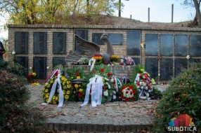 Komemoracija kod „Ptice slomljenih krila“: sećanje, pomirenje i trajno poštovanje prema žrtvama