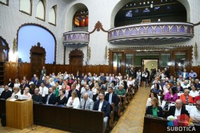 "Nove stambene zgrade menjaju identitet grada, važno usaglasiti nasleđe i savremene potrebe"