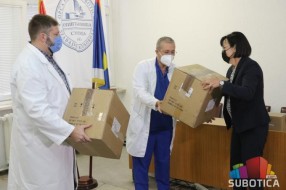 Kompanija "Masterplast" donirala Opštoj bolnici opremu za intenzivnu negu