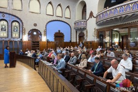 Usvojen konsolidovani završni račun za prošlu godinu, opozicija insistira na podacima za 2023. godinu