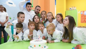 U toku upis u jedinstvenu školicu "Tinker Labs", od septembra nastava i na mađarskom jeziku