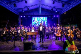Orkestar "100 violina" još jednom očarao Subotičane