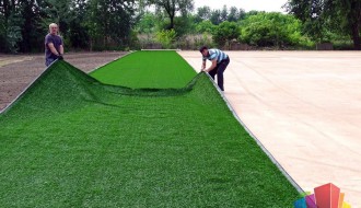 U toku postavljanje veštačke trave na pomoćni teren Gradskog stadiona