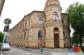 Celodnevni boravak za decu počeo sa radom