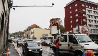 Gužva na raskrsnici kod Nove opštine - počela montaža nadzornih kamera