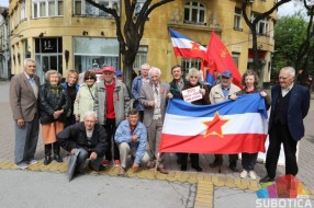 Radnici nemaju razloga za slavlje -  prava radnika zaslužila slabu trojku!