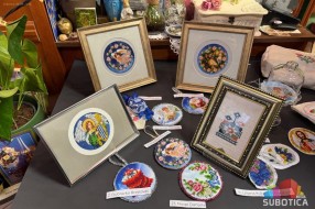 Od pokrstica preko mađarskog veza do šlinga - nitima tradicije ispisane nove priče