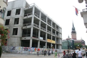O sudbini pozorišta u septembru