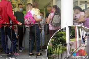 Gužva ispred Dečijeg dispanzera zbog pravdanja izostanaka, iz Doma zdravlja poručuju da je problem rešen