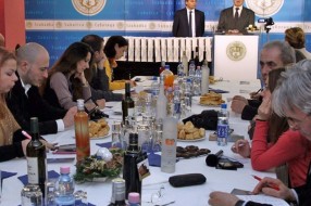 Todosijević: "Izveštavanje novinara treba da bude istinito"