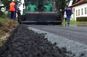 Radovi na asfaltiranju ulica se nastavljaju