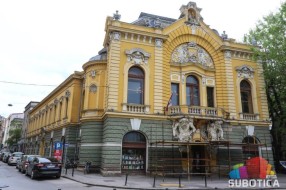 Obnavlja se fasada Gradske biblioteke