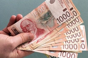 Počela isplata 100 evra penzionerima, građanima dostupan i kontakt centar