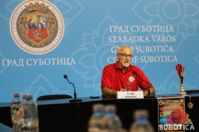 Izložba "Kulturološki milje obogaćen oldtajmerima" u nedelju na Paliću