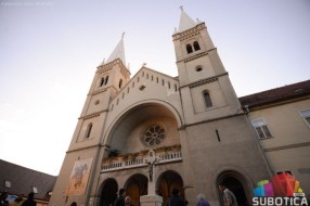 Danas je Veliki petak po gregorijanskom kalendaru
