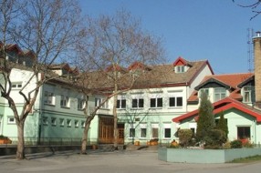 Dečak teže povređen na času fizičkog u OŠ "Sečenji Ištvan"