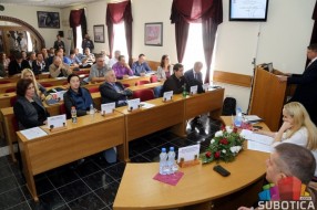 Održana rasprava o nacrtima Zakona o železnici, bezbednosti u železničkom saobraćaju i interoperabilnosti sistema