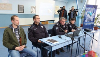 Policija održala predavanje maturantima