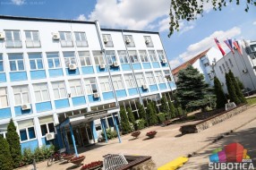 Studenti u blokadi Ekonomskog fakulteta ponovo kreću u fizičku blokadu zgrade, oglasio se i fakultet