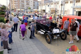Revija oldtajmera u našem gradu