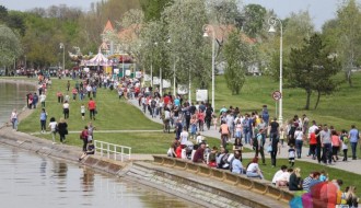 Prvomajski uranak na Paliću posle dve godine ponovo okuplja posetioce iz Srbije i regiona