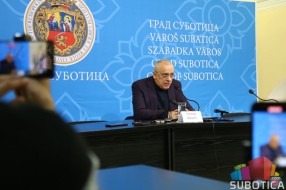Gradonačenik Bakić poručio da poštuje sve građane koji poštuju Srbiju, bez obzira na versku i nacionalnu pripadnost