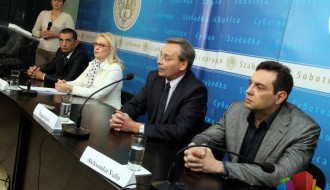 Potpisani ugovori o radnom angažovanju primalaca socijalne pomoći