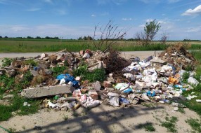 Divlja deponija kod natputnjaka Y kraka