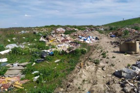 Divlja deponija kod natputnjaka Y kraka