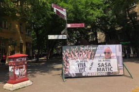 Reklamni pano na 3 mesta i nije nikoga sramota