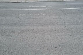 Izbledeo pešački prelaz na Prozivci (Beogradski put)