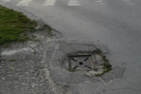 Propala šahta na uglu Dubrovačke i Trogirske ulice