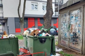 Nedovoljno kontejnera za potrebe nove zgrade u Ulici Bartola Kasića