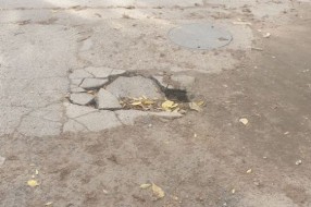 Velika rupa na putu na uglu Frankopanske i Dože Đerđa