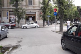 Vožnja u suprotnom smeru od obaveznog