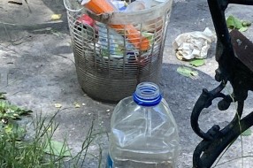 Igralište kod dispanzera u lošem stanju