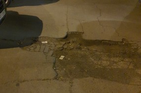 Krater na parkingu na Prozivci