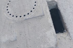 Užasno stanje trotoara preko puta glavne autobuske